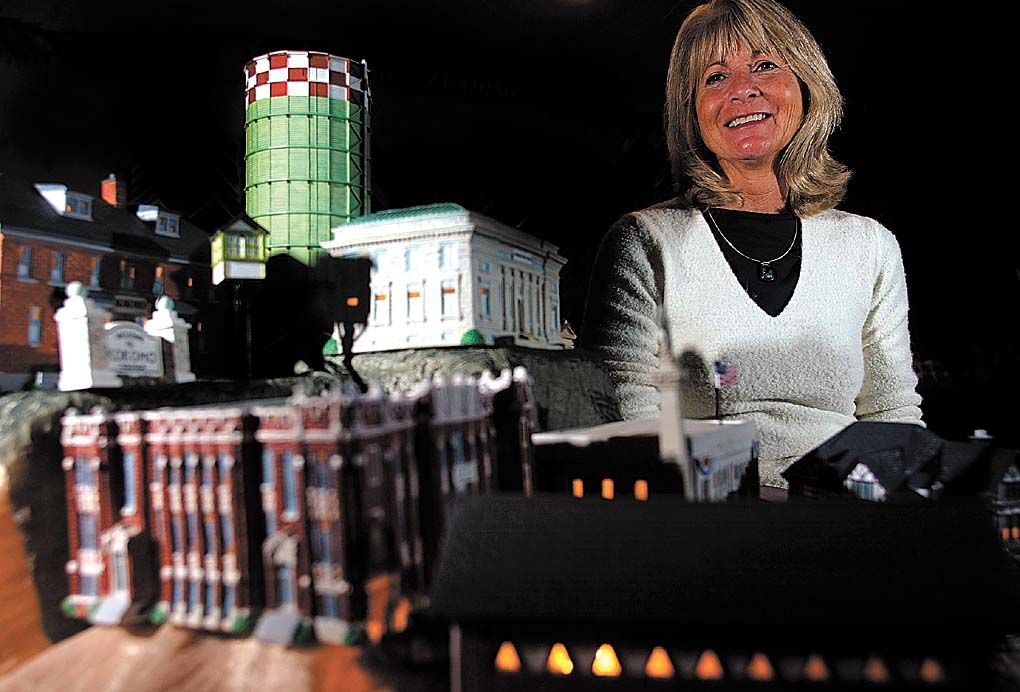 patti host miniature landmarks